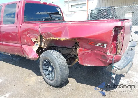 2004 Chevrolet Silverado 1500 Z71 z USA, uszkodzony, nr VIN 1GCEK19T54E216339